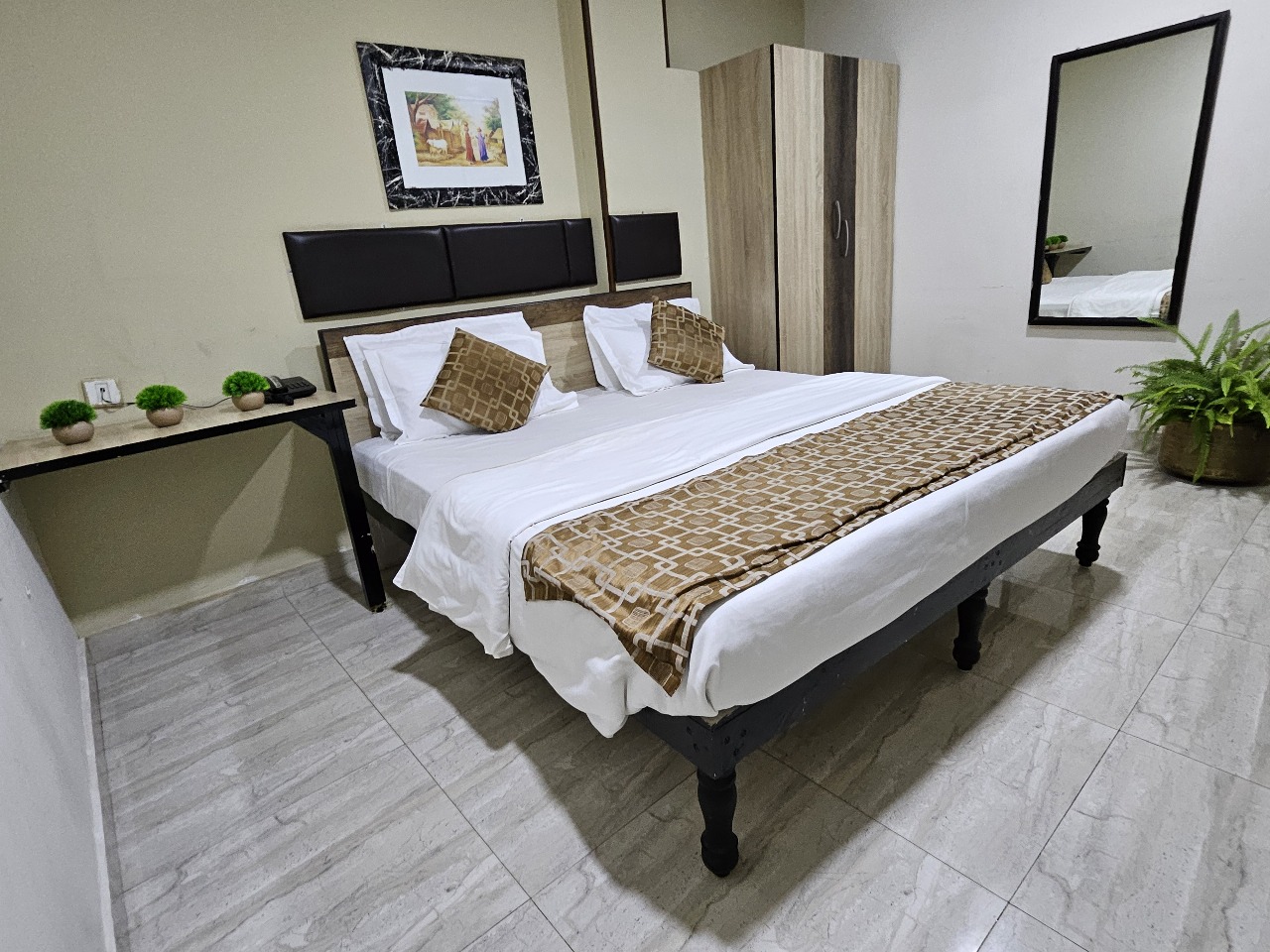 Deluxe Room 1 - Kodali Guest Suites